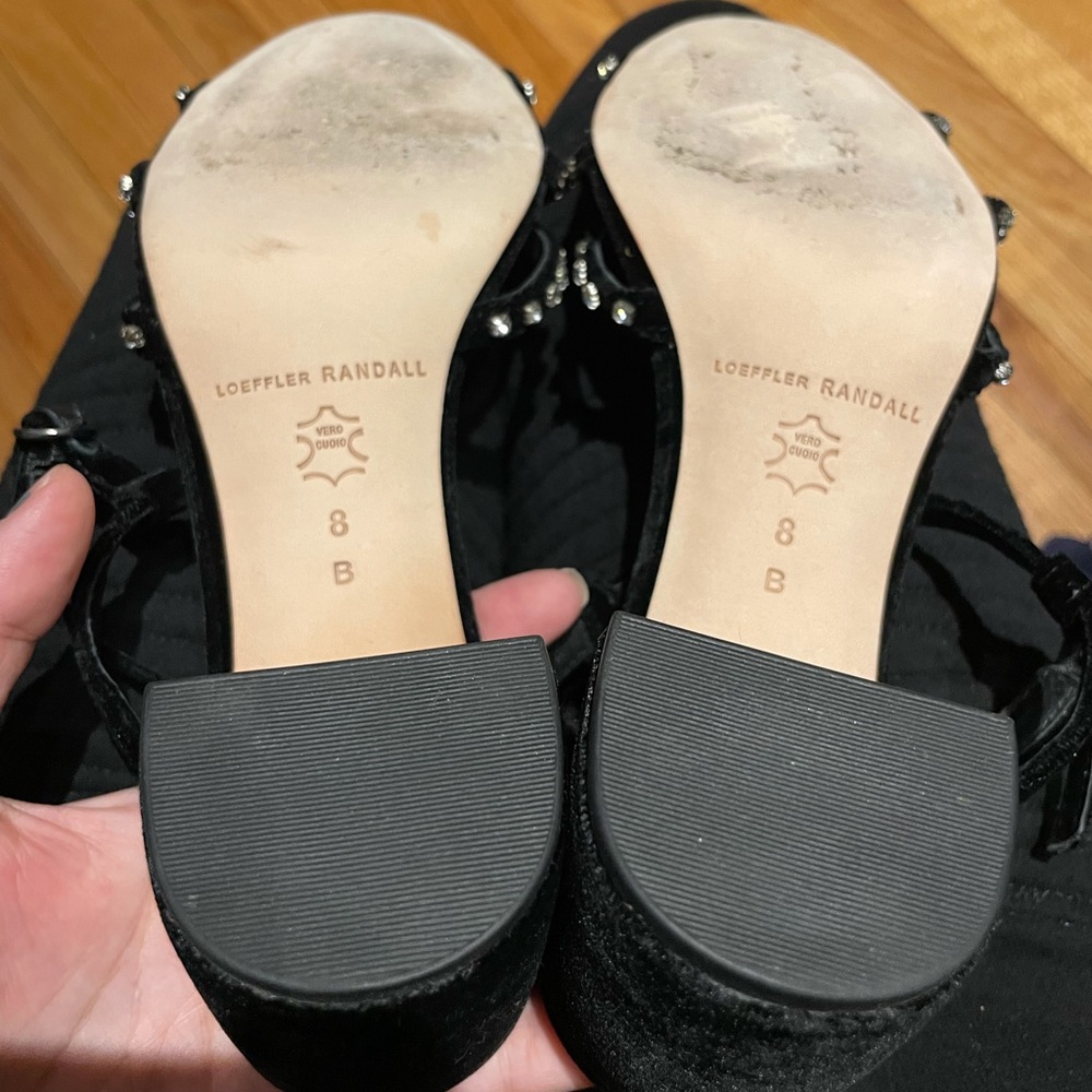 👹LOEFFLER RANDALL Elena Crystal Embellished Velvet Sandals T-strap Formal 8🔼 - Picture 8 of 8